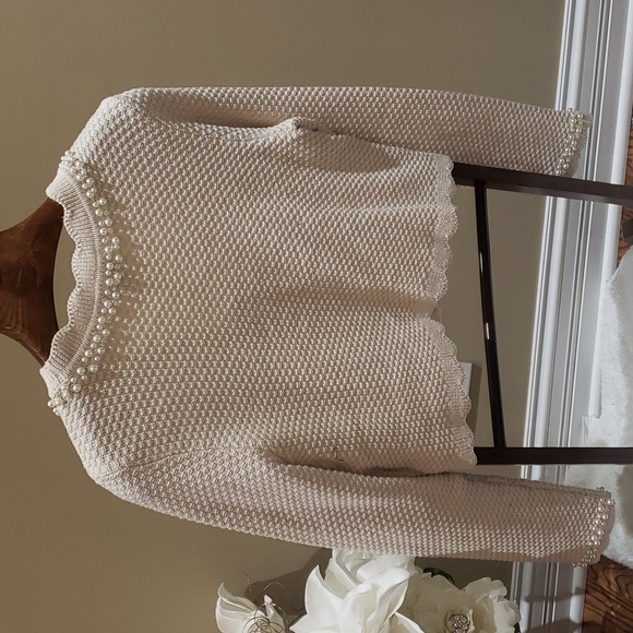 Nwt House of Harlow ecru with pearls sweater - Picture 7 of 9
